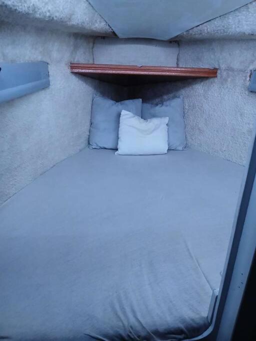 Nuit Insolite Sur Un Voilier Saint-Cyprien  Exteriör bild
